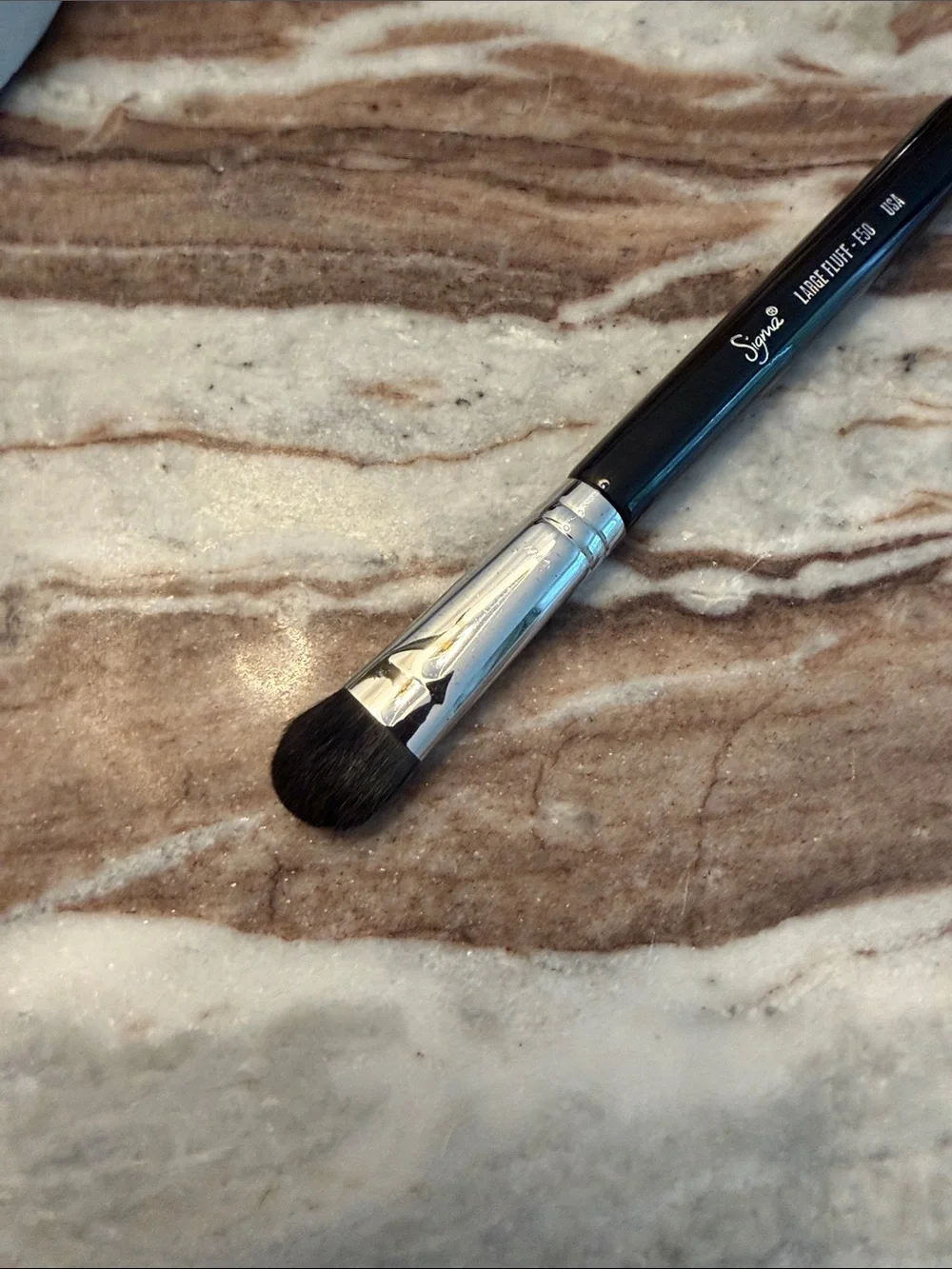 Sigma Beauty Large Fluff E50 Makeup Brush - Black and Silver